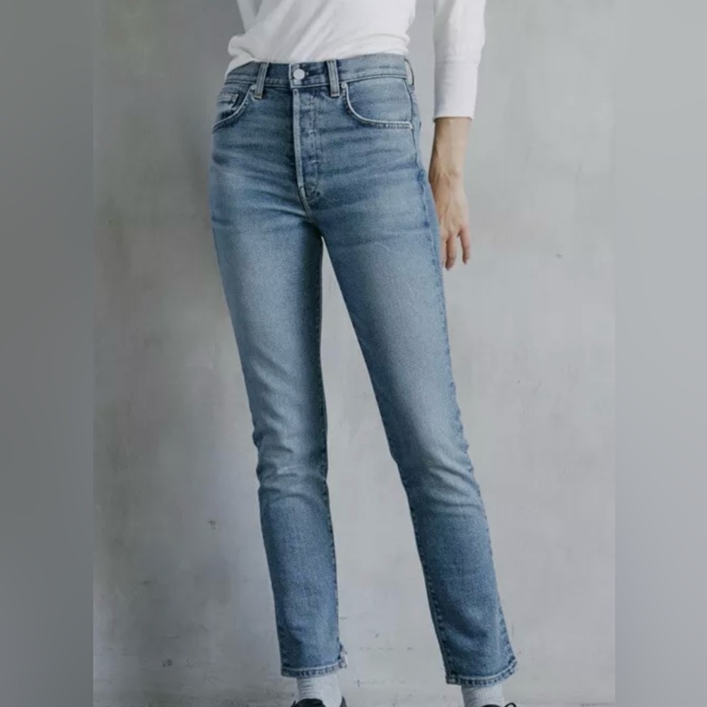 NWT CQY Icon Vintage Slim Fit Jean. Size 29.